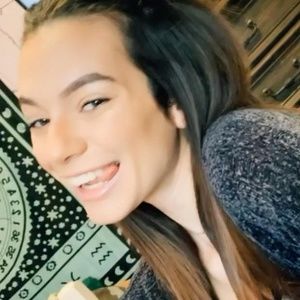 Meet your Posher, Vicki